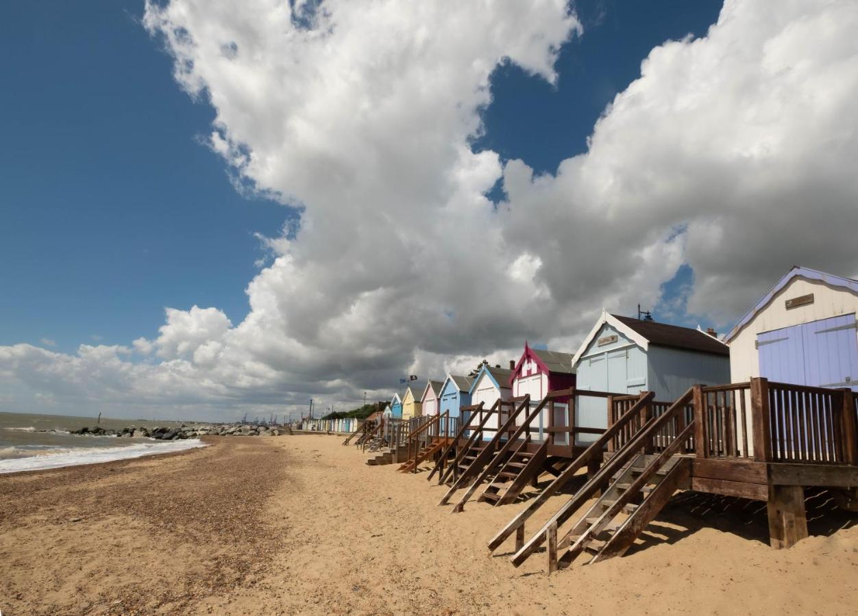 Camping 6 Berth Caravan With Decking And Wifi At Suffolk Sands Holiday Park Ref 45082c